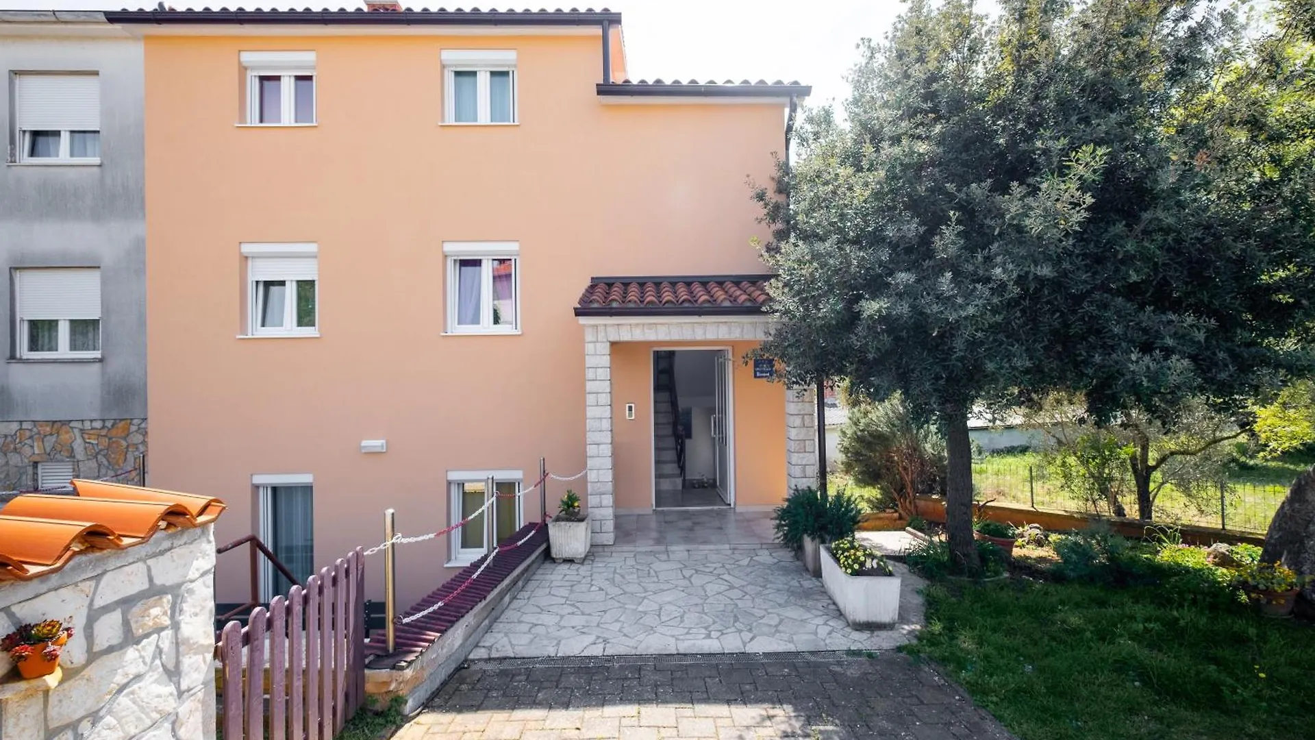 Apartman Ana 3 Vinkuran 0*,  Croatia